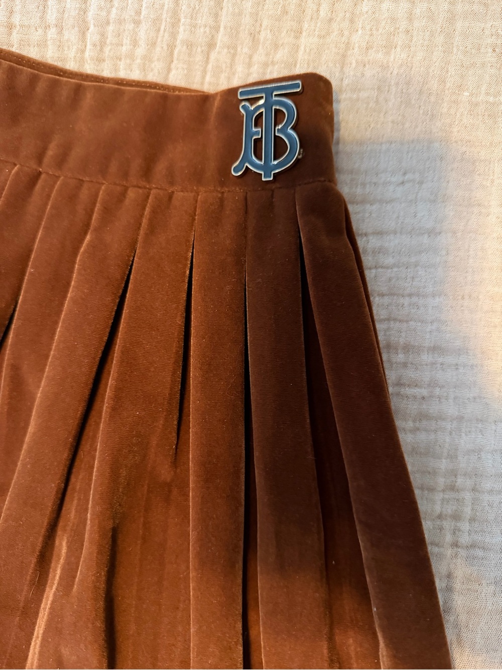BURBERRY Velvet Pleated Mini Skirt in Rich Caramel Brown - Picture 2 of 5